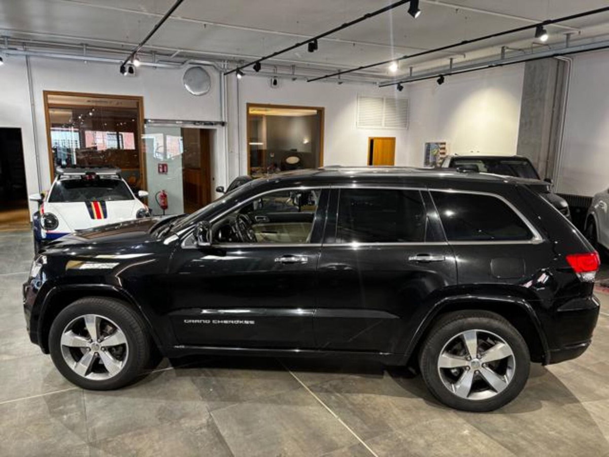 Jeep Grand Cherokee 3.0 V6 CRD 250 CV Multijet II Overland (3)