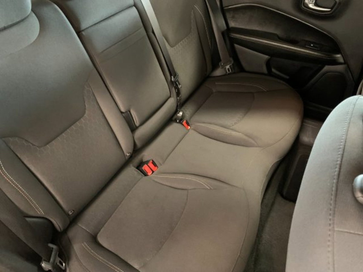 Jeep Compass 1.6 Multijet II 2WD Limited (14)