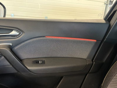 Renault Captur 1.0 tce Techno 90cv (15)