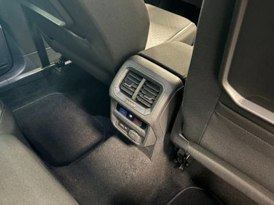 Volkswagen Tiguan 1.6 TDI SCR Sport BlueMotion Technology (18)