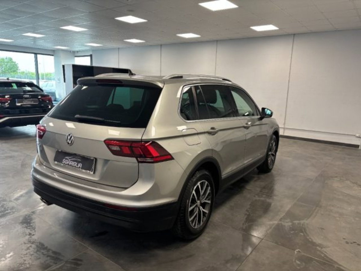 Volkswagen Tiguan 1.6 TDI SCR Sport BlueMotion Technology (6)