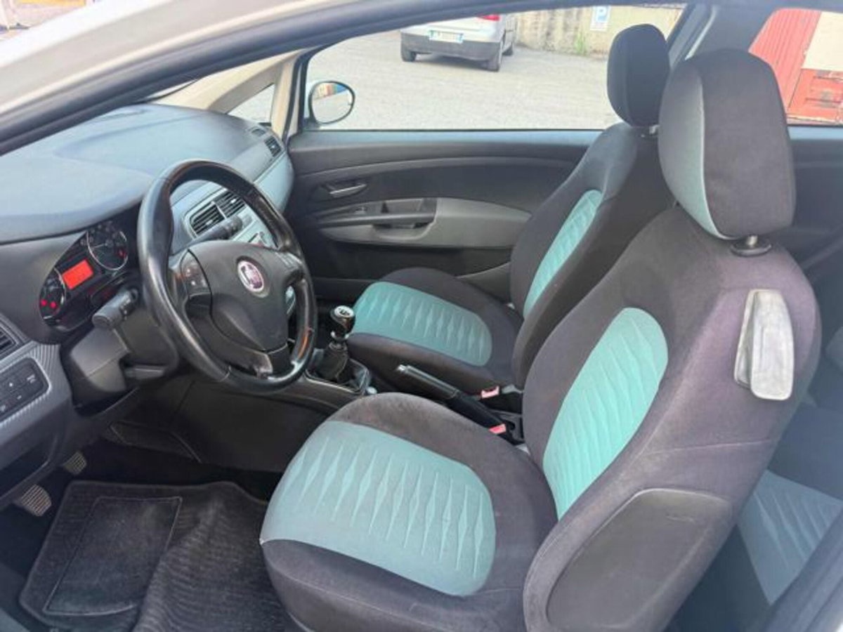 Fiat Grande Punto 1.2 3 porte Fun (18)