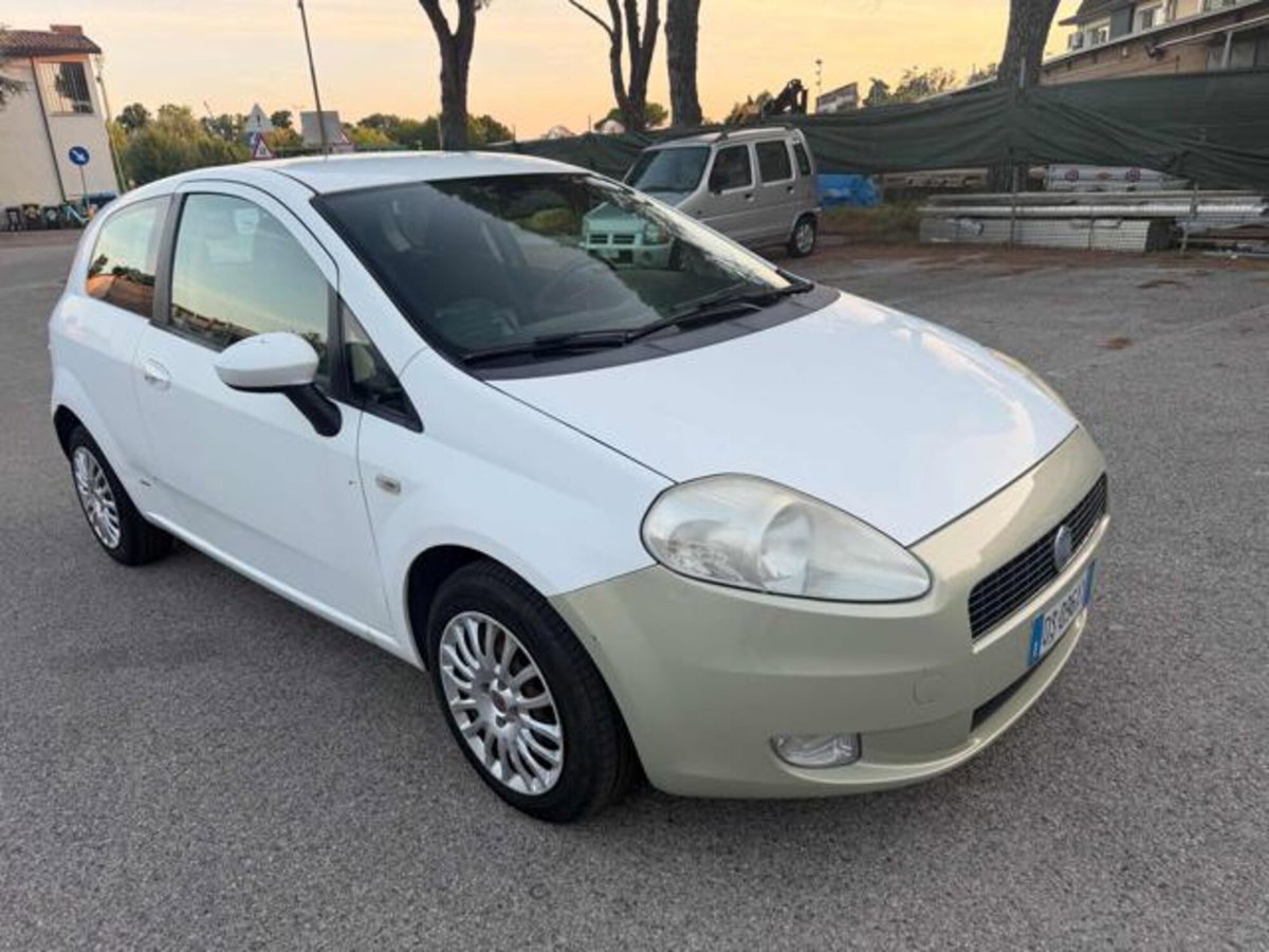Fiat Grande Punto 1.2 3 porte Fun (4)