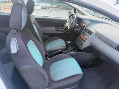 Fiat Grande Punto 1.2 3 porte Fun (6)