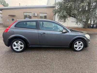 Volvo C30 2.0 D Momentum (10)