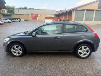 Volvo C30 2.0 D Momentum (12)