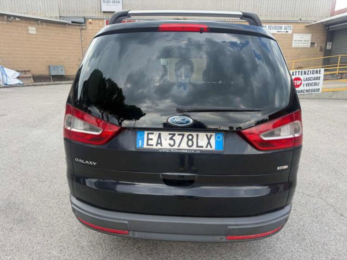 Ford Galaxy 2.0 TDCi 140 CV Ghia DPF (10)