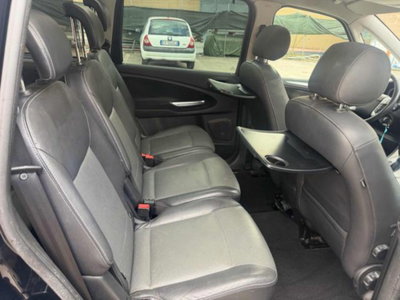 Ford Galaxy 2.0 TDCi 140 CV Ghia DPF (11)
