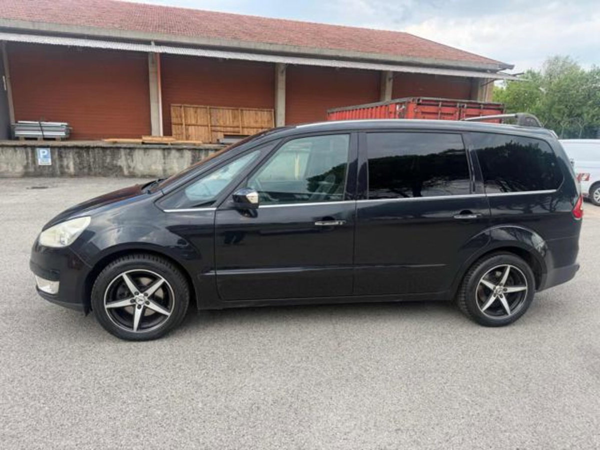 Ford Galaxy 2.0 TDCi 140 CV Ghia DPF (14)