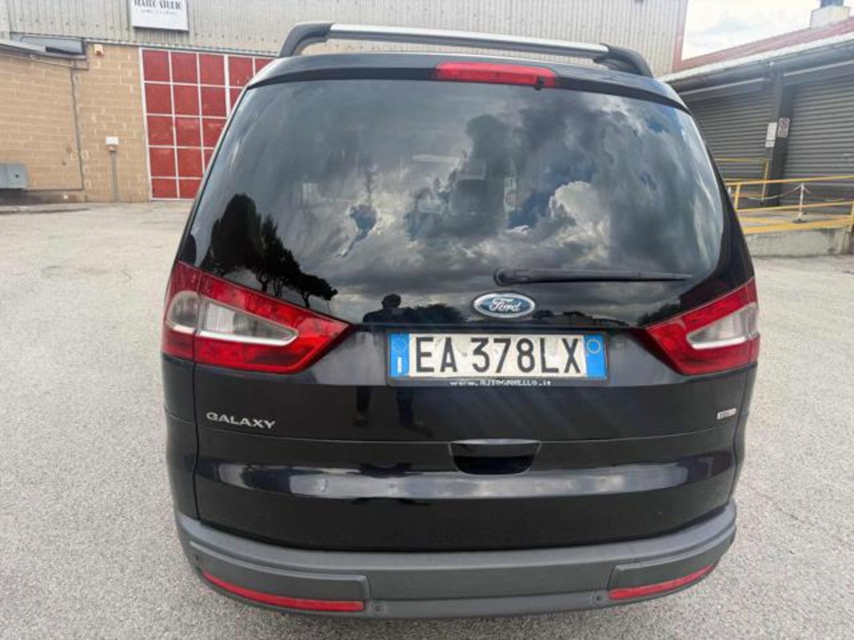 Ford Galaxy 2.0 TDCi 140 CV Ghia DPF (15)