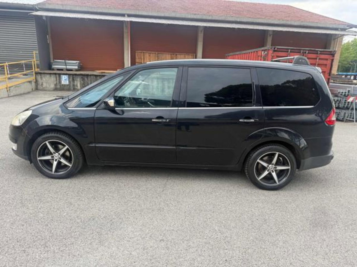 Ford Galaxy 2.0 TDCi 140 CV Ghia DPF (18)