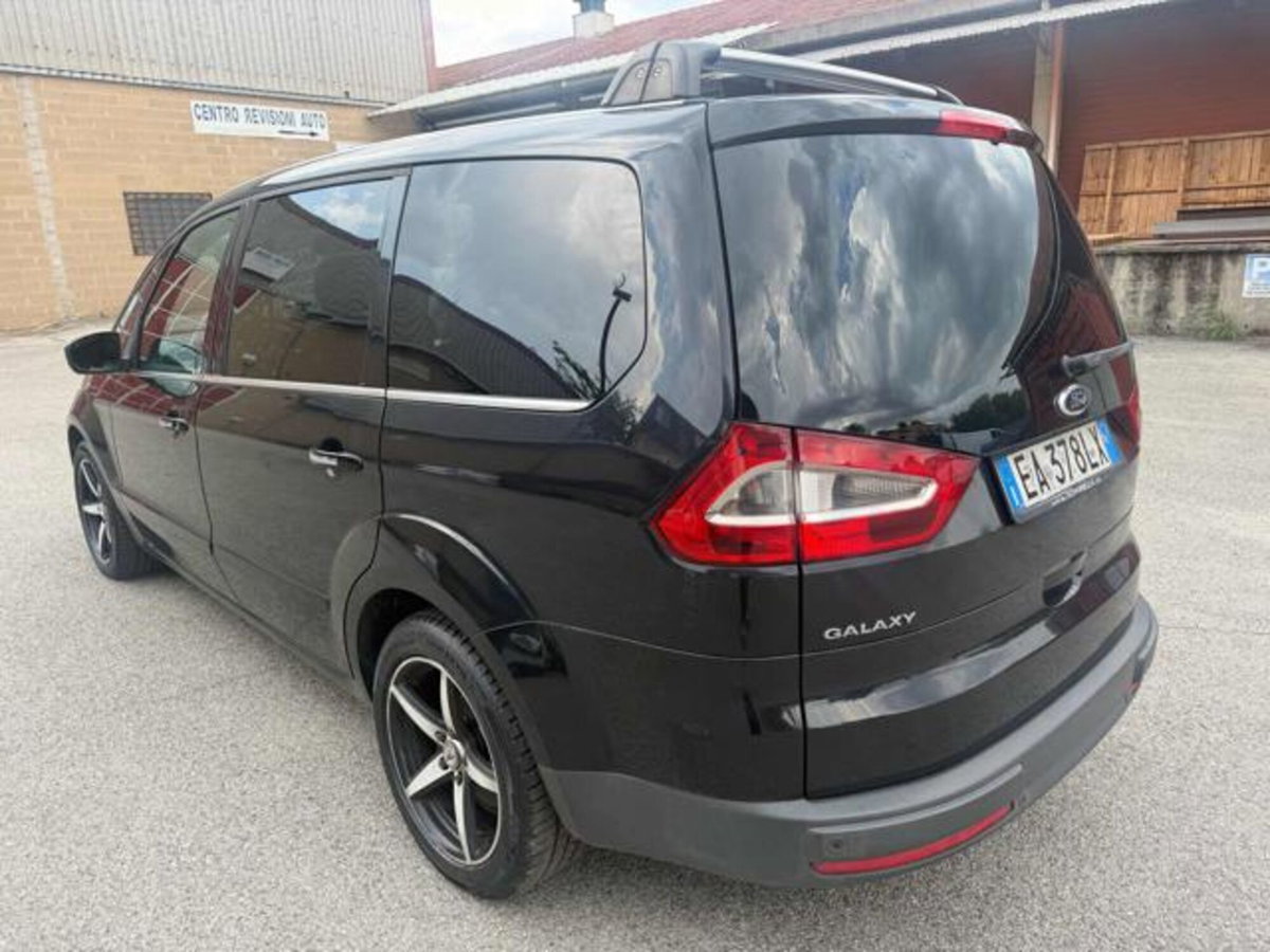 Ford Galaxy 2.0 TDCi 140 CV Ghia DPF (19)
