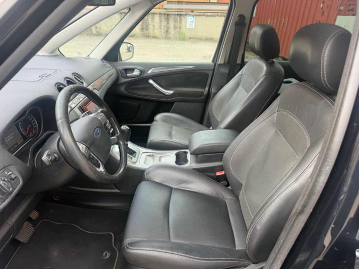 Ford Galaxy 2.0 TDCi 140 CV Ghia DPF (4)