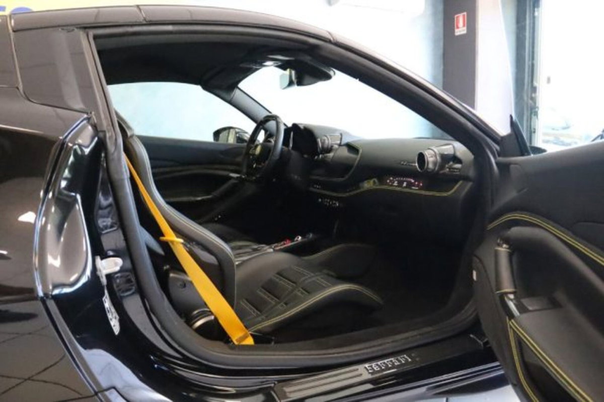 Ferrari F8 Spider F8 Spider (19)