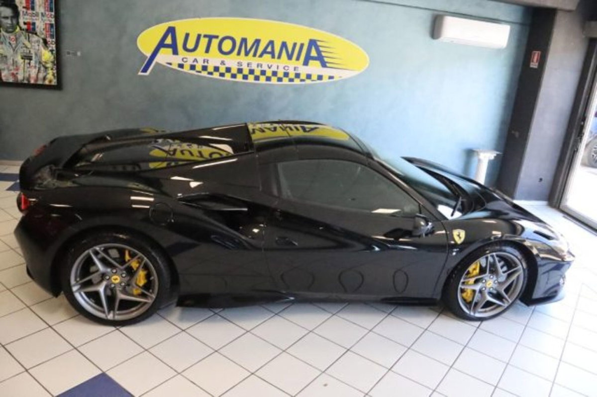 Ferrari F8 Spider F8 Spider (20)