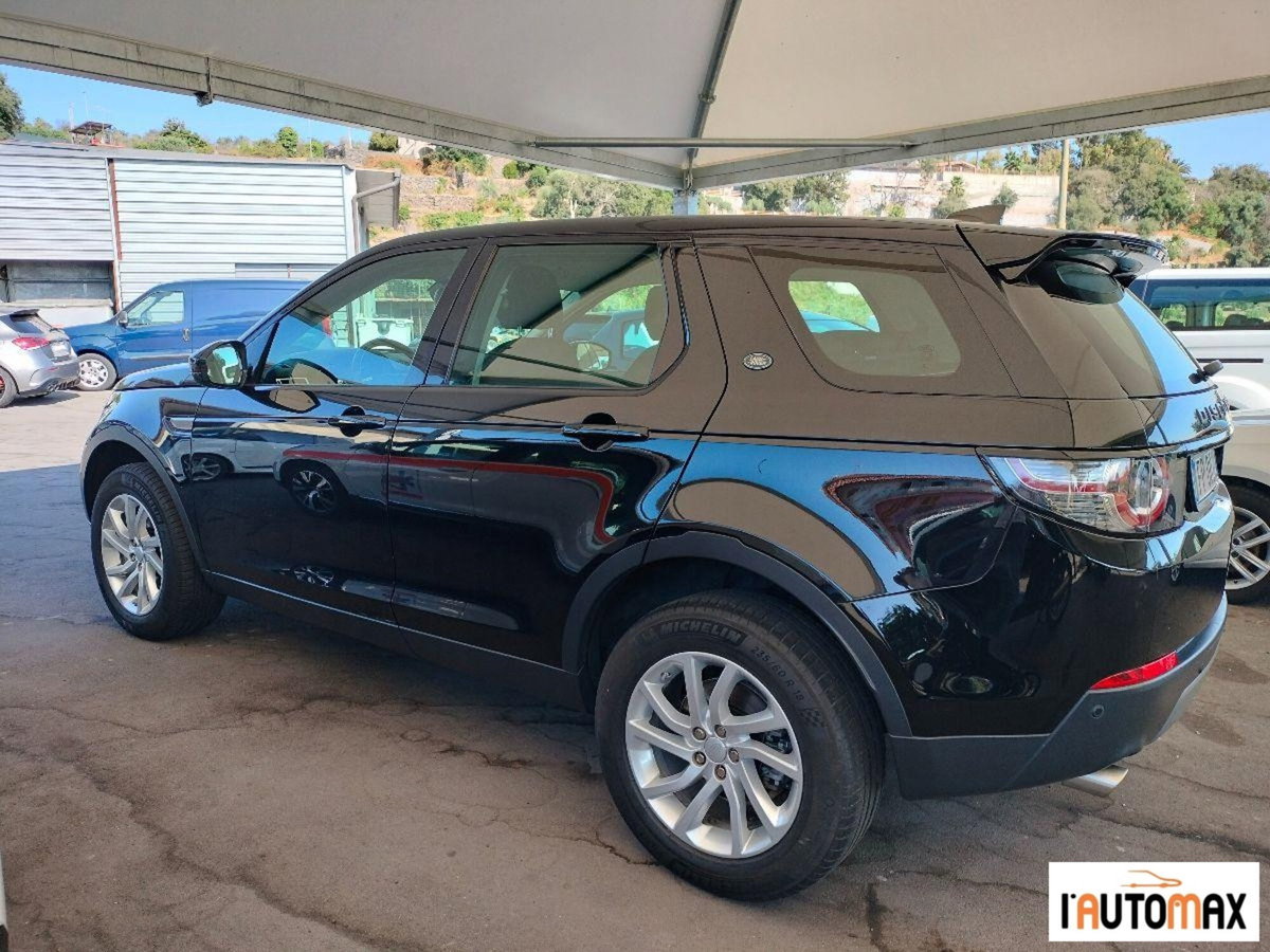 Land Rover Discovery Sport 2.0 TD4 150 CV SE (7)