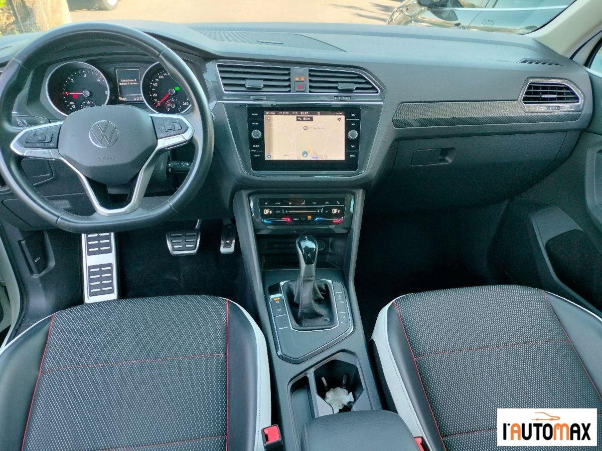 Volkswagen Tiguan 2.0 TDI 150 CV SCR DSG 4MOTION R-Line (11)
