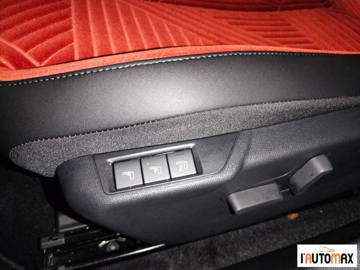 Lancia Ypsilon 1.2 mhev Edizione Limitata Cassina e-dct (10)