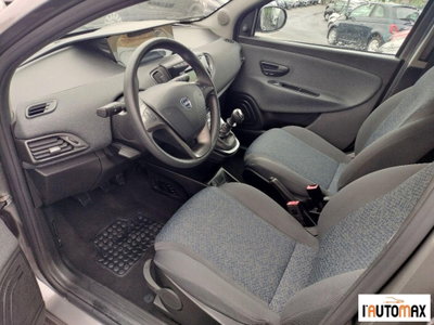 Lancia Ypsilon 1.0 FireFly 5 porte S&S Hybrid Ecochic Silver (7)