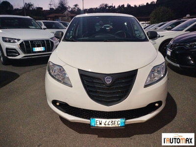 Lancia Ypsilon 1.3 MJT 16V 95 CV 5 porte S&S Silver (2)
