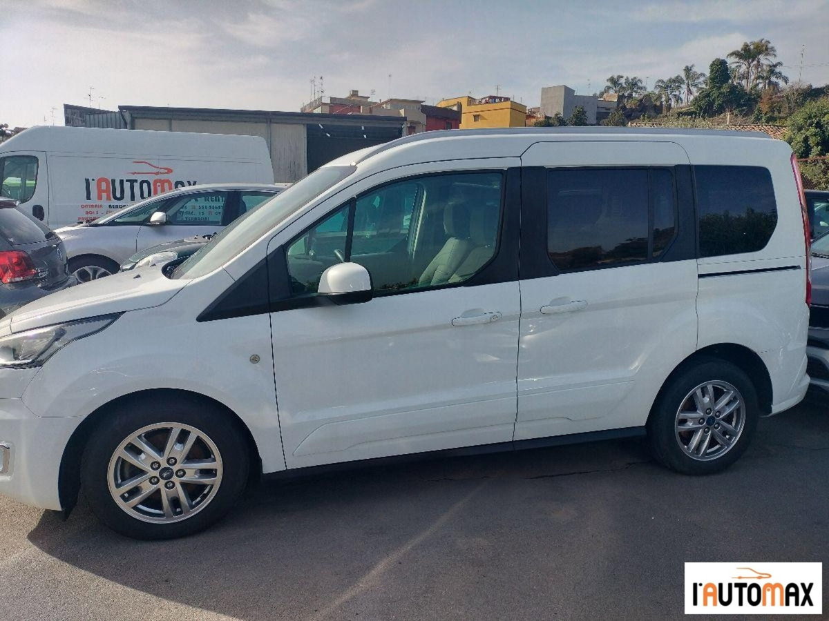Ford Tourneo Connect Tourneo  1.5 TDCi 120 CV aut. Titanium (4)