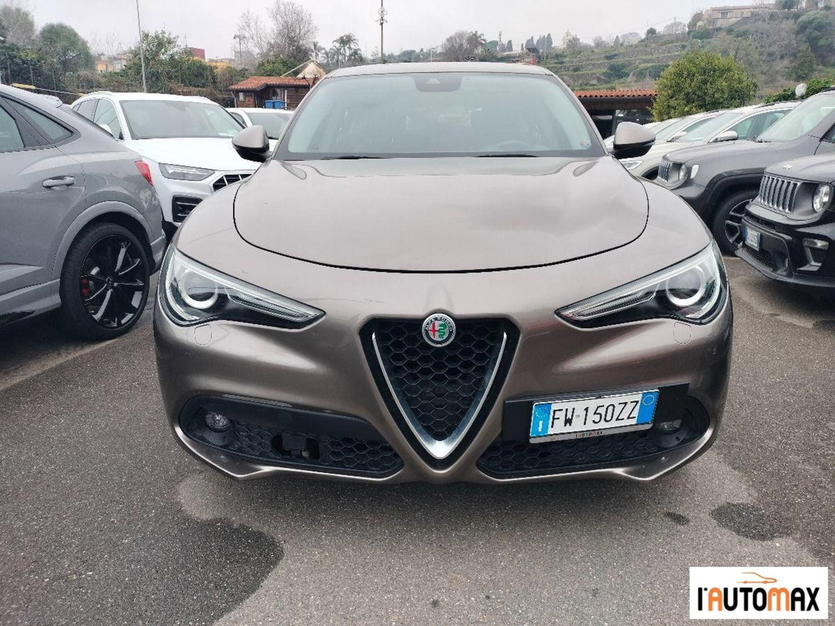 Alfa Romeo Stelvio Stelvio 2.2 Turbodiesel 180 CV AT8 RWD Business (2)