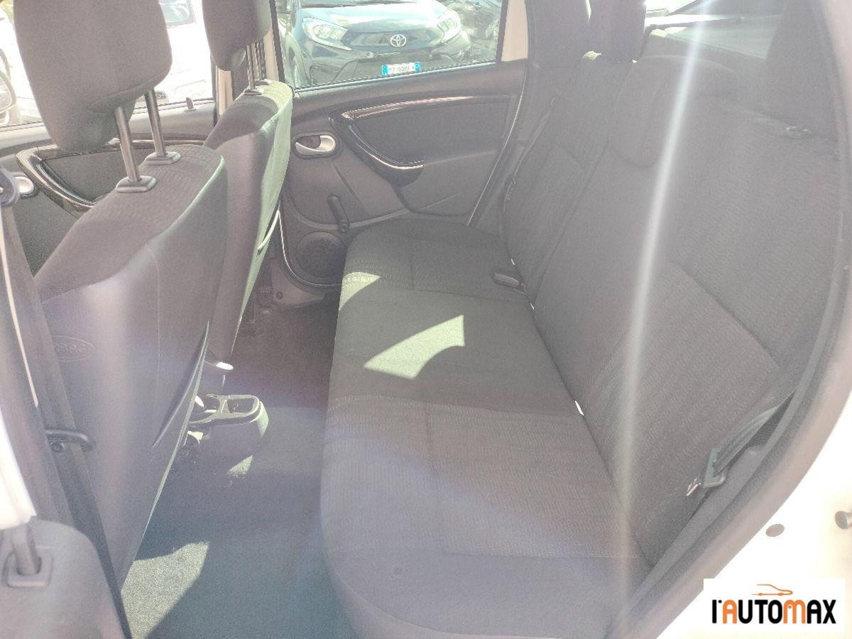 Dacia Duster 1.5 dCi 110CV 4x2 Ambiance (11)