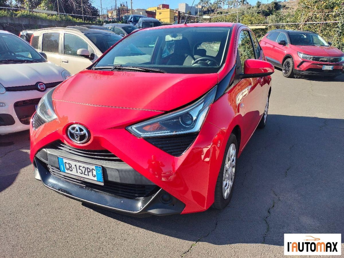 Toyota Aygo 1.0 VVT-i 72 CV 5 porte x-cool (3)