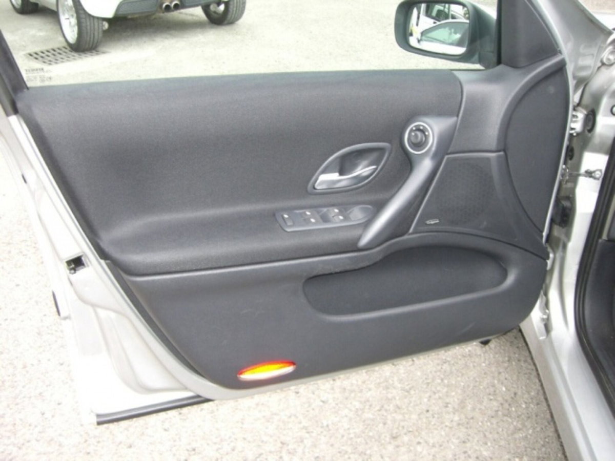 Renault Laguna 1.9 dCi/130CV Confort (5)