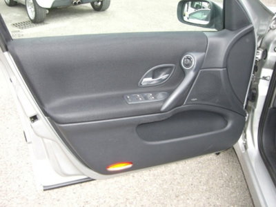 Renault Laguna 1.9 dCi/130CV Confort (5)