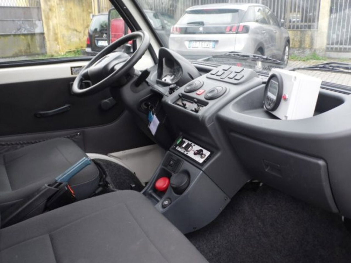 Piaggio Porter Telaio Cabinato Electric-Power (12)