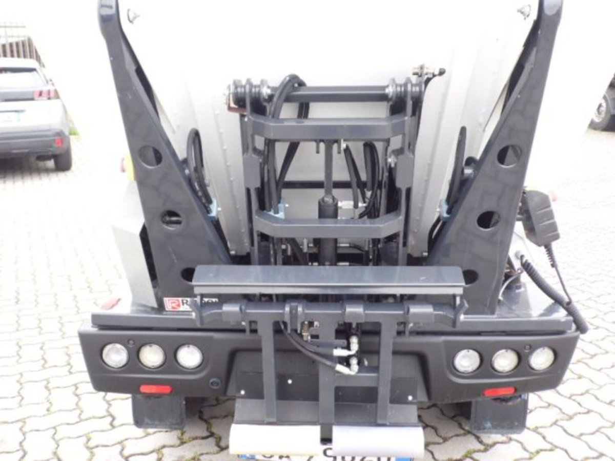 Piaggio Porter Telaio Cabinato Electric-Power (16)