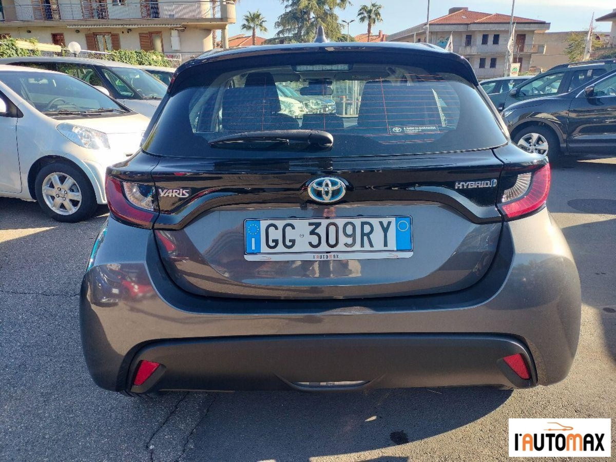 Toyota Yaris Cross 1.5h GR Sport Black Sky fwd 116cv e-cvt (6)