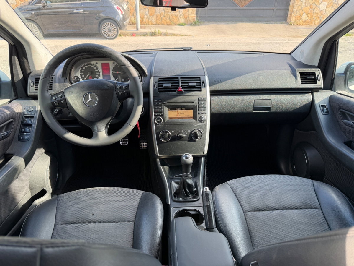 Mercedes-Benz Classe A 180 CDI Avantgarde (10)