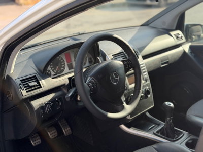 Mercedes-Benz Classe A 180 CDI Avantgarde (11)