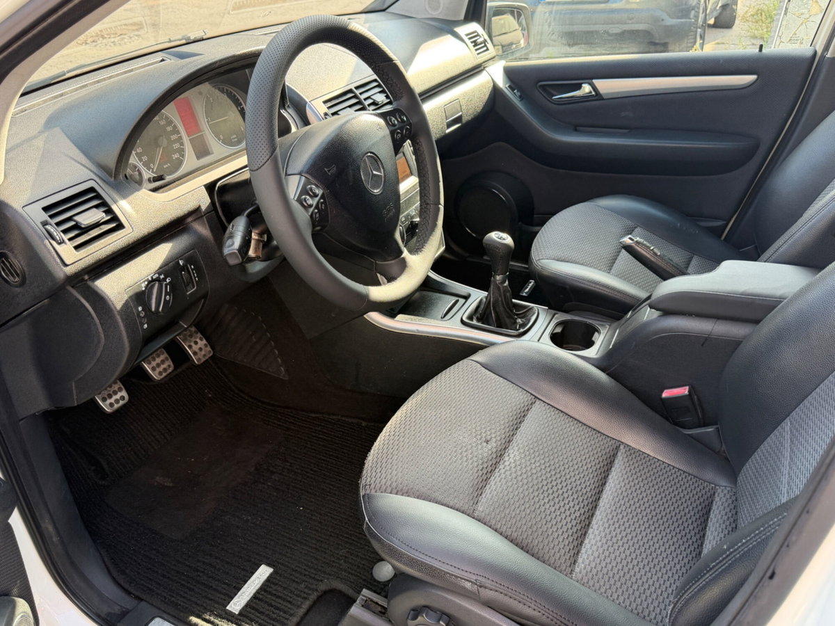 Mercedes-Benz Classe A 180 CDI Avantgarde (12)