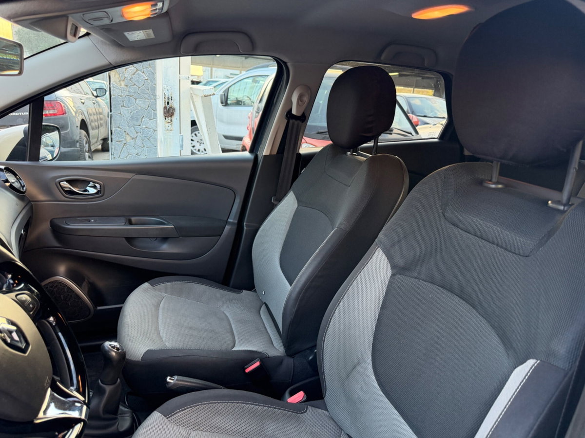Renault Captur 1.5 dCi 8V 90 CV EDC Energy R-Link (7)
