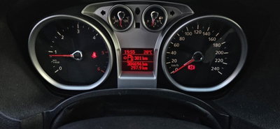 Ford Kuga 2.0 TDCi 163 CV 4WD Titanium DPF (9)