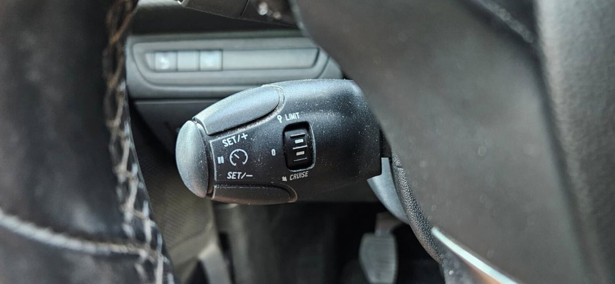 Peugeot 2008 BlueHDi 100 S&S Allure (17)