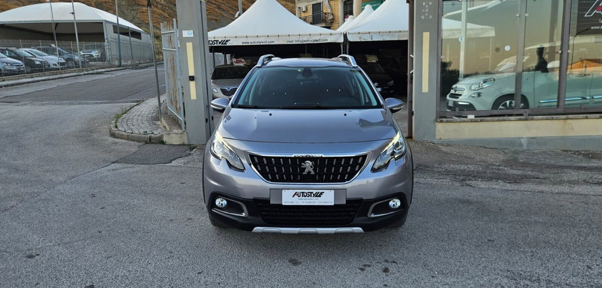 Peugeot 2008 BlueHDi 100 S&S Allure (2)