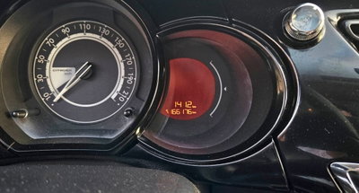 Citroen C3 1.2 VTi 82 Exclusive (11)