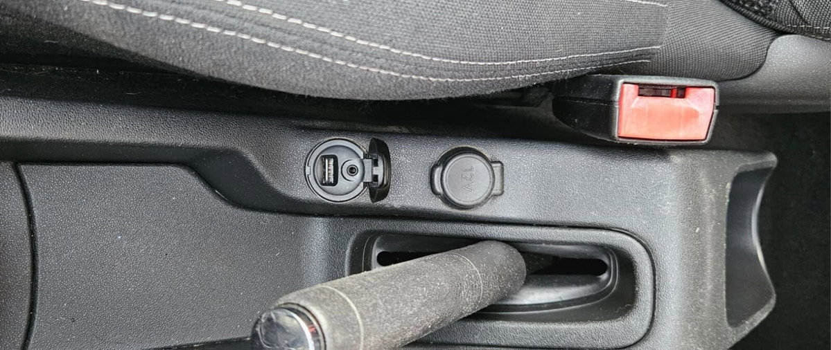 Citroen C3 1.2 VTi 82 Exclusive (12)