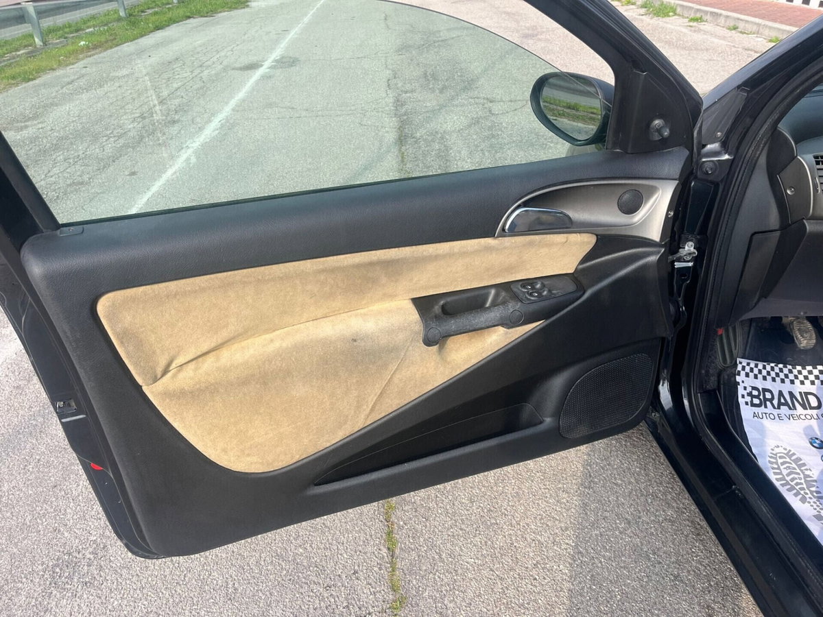 Lancia Ypsilon Multijet 16V Oro (10)