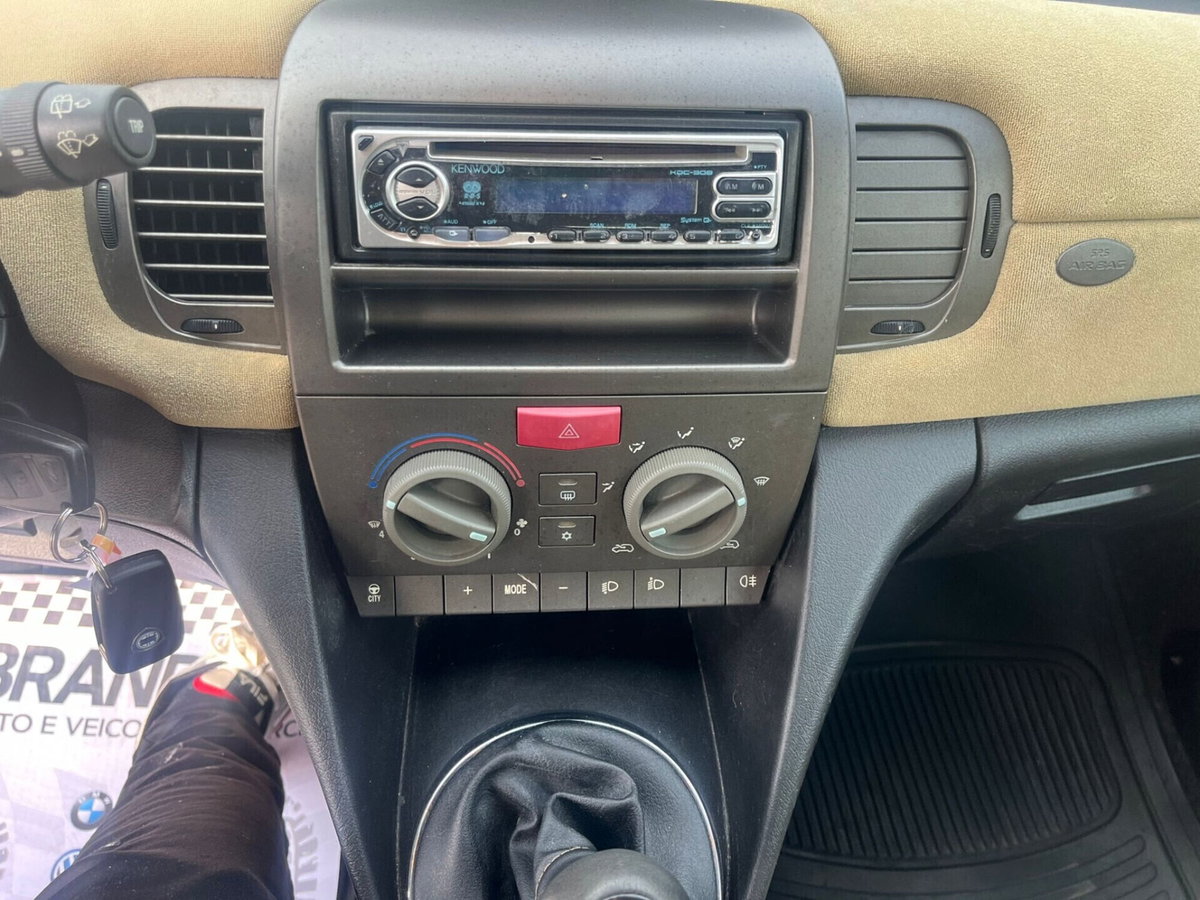 Lancia Ypsilon Multijet 16V Oro (14)