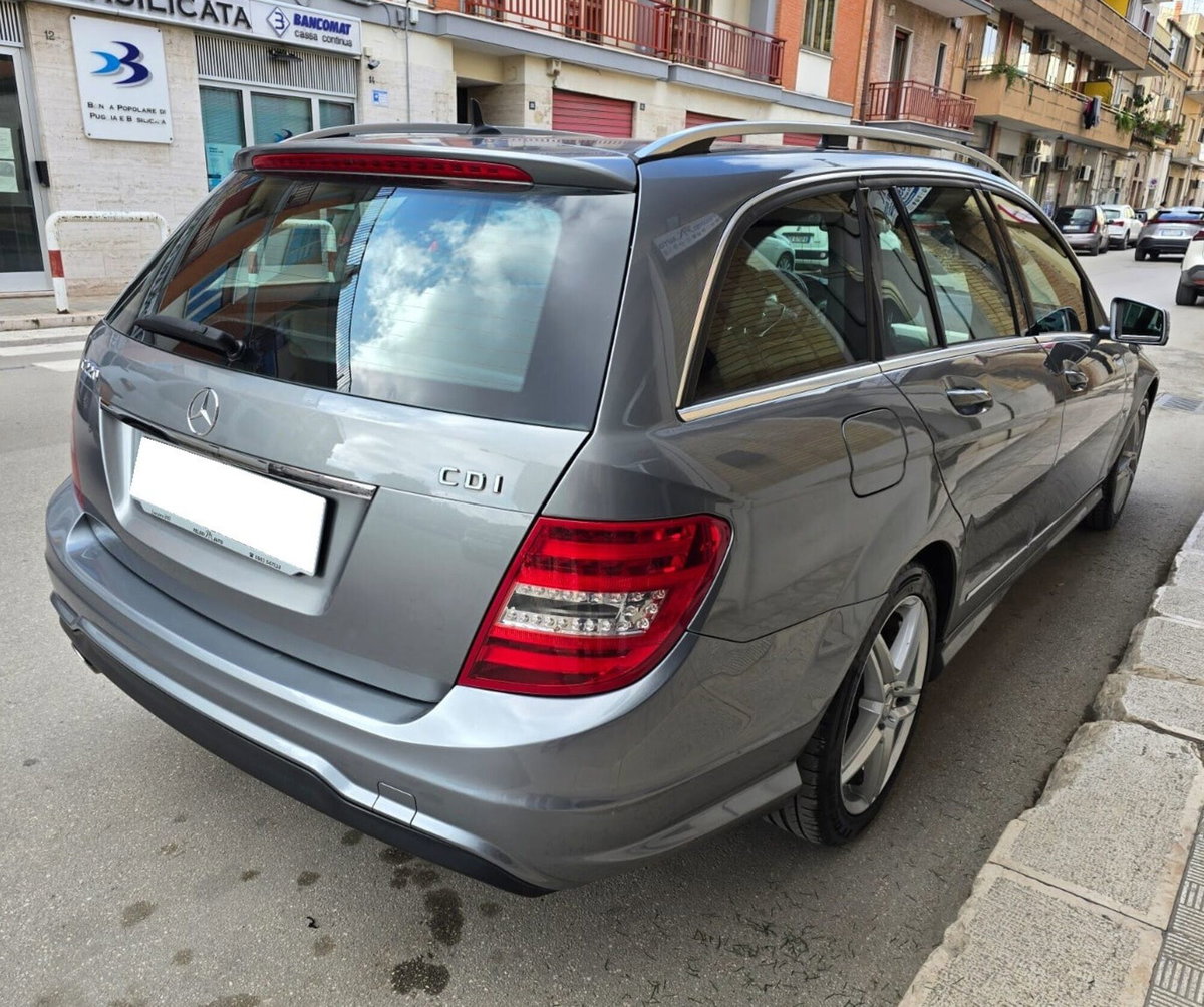 Mercedes-Benz Classe C Station Wagon 220 CDI BlueEFFICIENCY Avantgarde AMG (5)