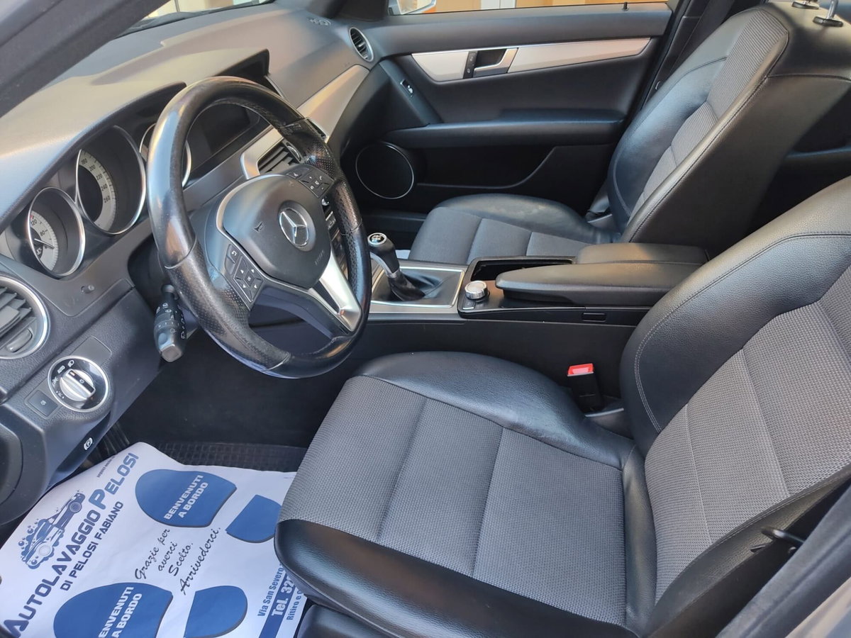 Mercedes-Benz Classe C Station Wagon 220 CDI BlueEFFICIENCY Avantgarde AMG (8)