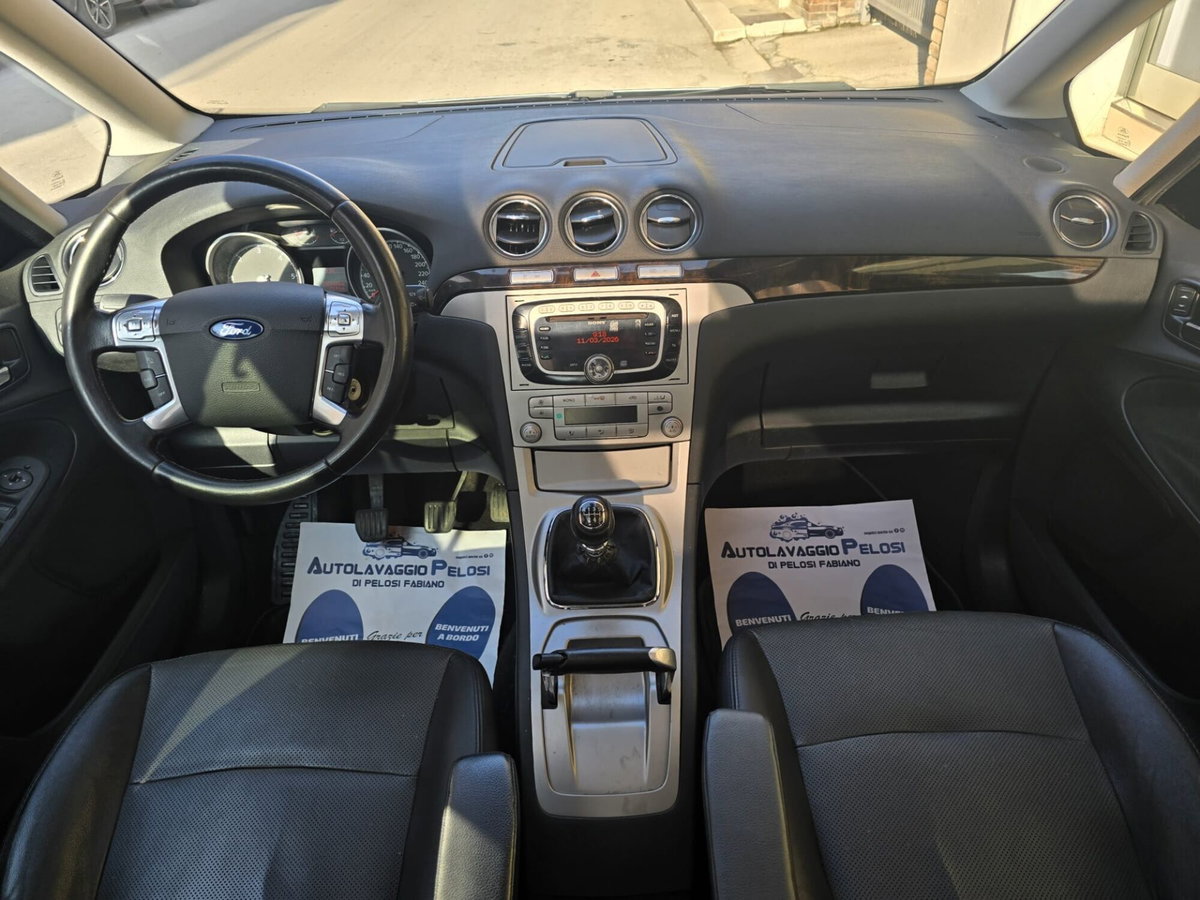 Ford Galaxy 2.0 TDCi 140 CV Ghia (8)