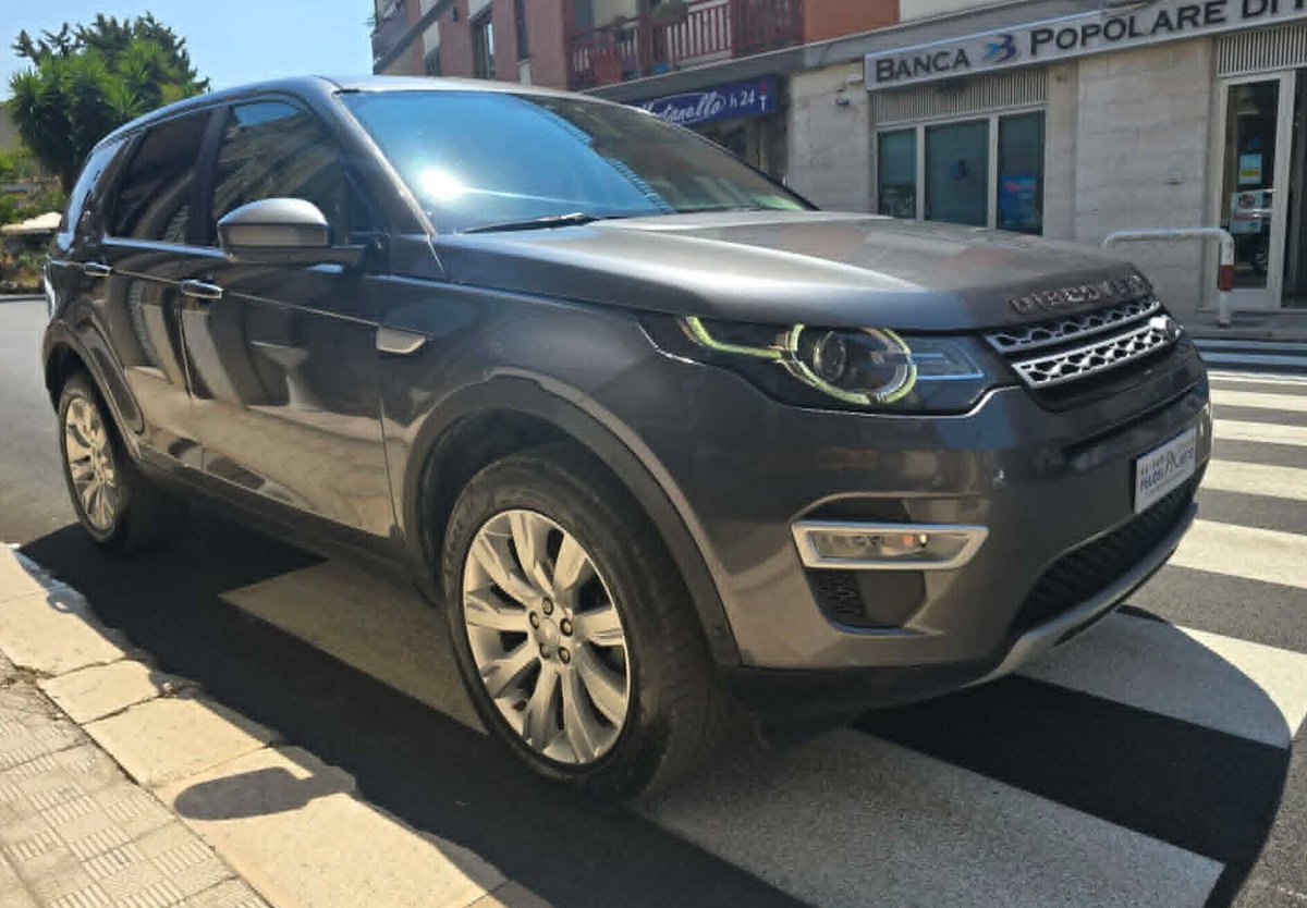 Land Rover Discovery Sport 2.2 TD4 HSE Luxury (3)