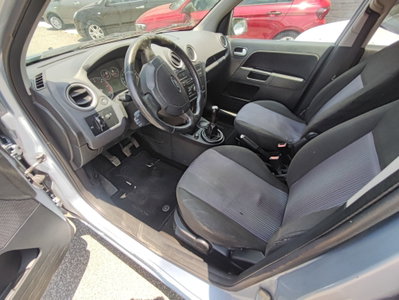 Ford Fusion 1.4 TDCi 5p. Plus (12)