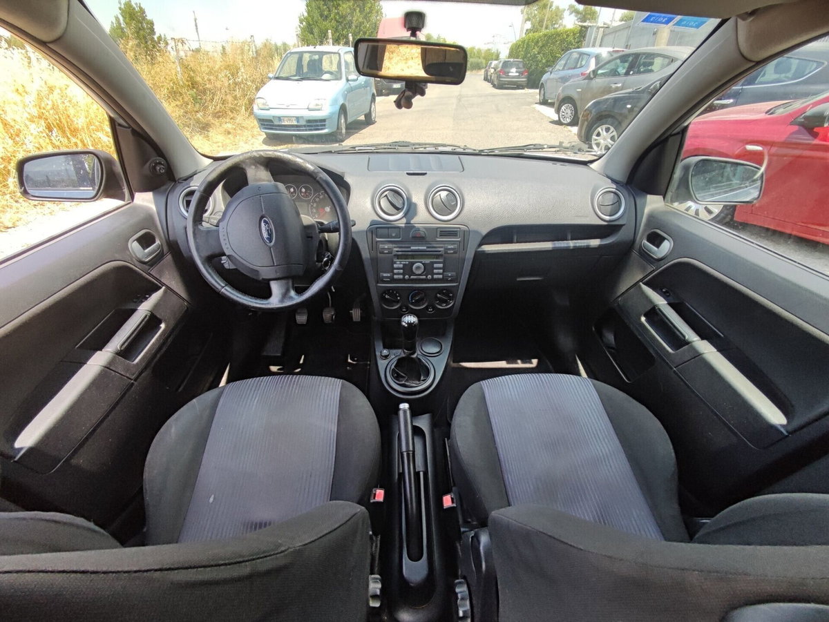 Ford Fusion 1.4 TDCi 5p. Plus (9)